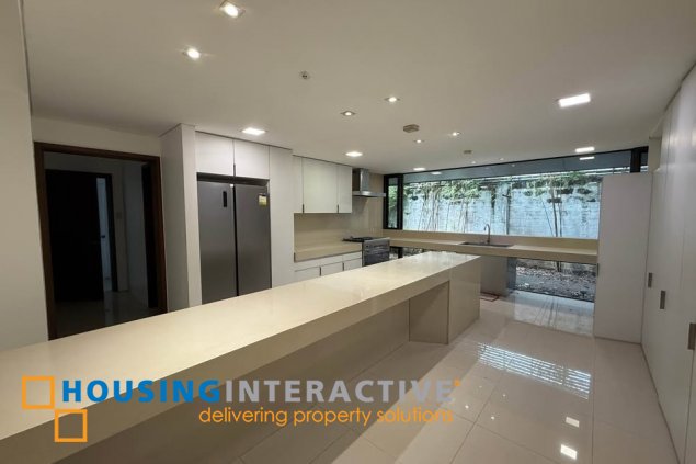 5br house and lot for lease in dasmarinas village