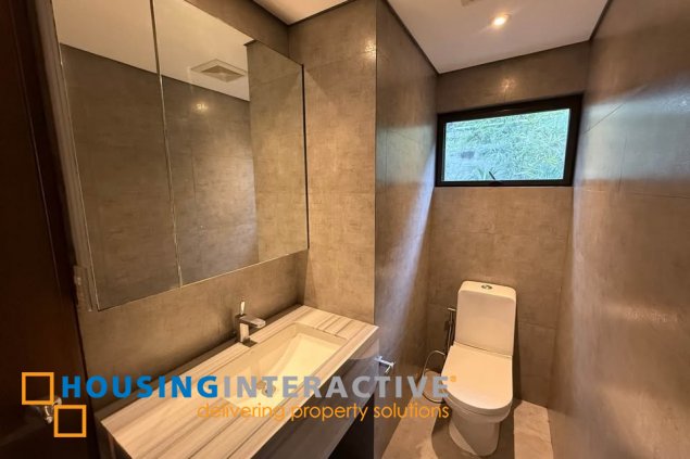 5br house and lot for lease in dasmarinas village