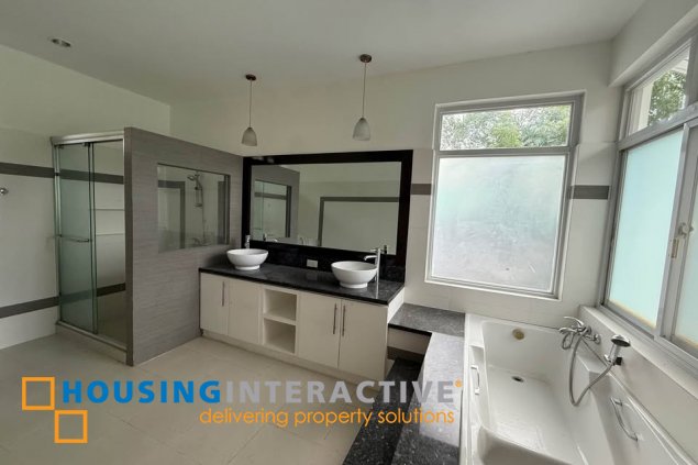 5br house and lot for sale in dasmarinas village