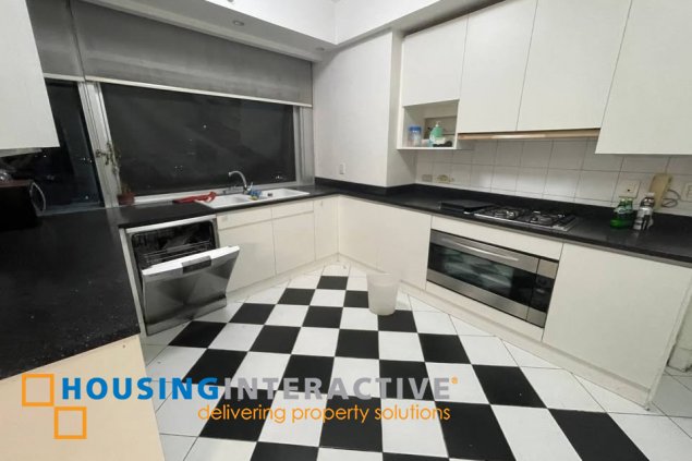 bare 3br unit for lease in pacific plaza towers