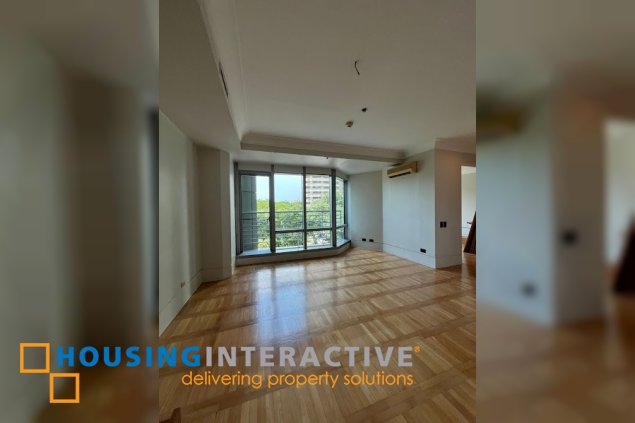 semi furnished 2br with balcony and parking for lease in taguig