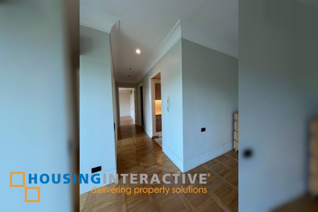 semi furnished 2br with balcony and parking for lease in taguig