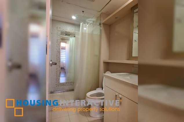 for lease furnished 2br unit in one rockwell east tower