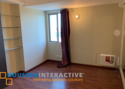 for sale 2br unit with parking in burgundy mckinley place