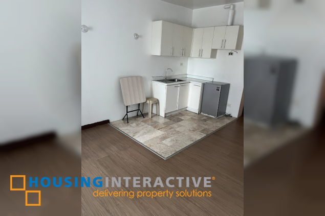 for sale studio unit in burgundy mckinley place, brgy. don galo, parañaque city