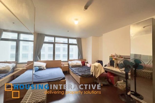 furnished 2br unit with parking for sale in the suites