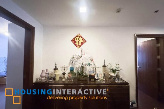 furnished 2br unit with parking for sale in the suites