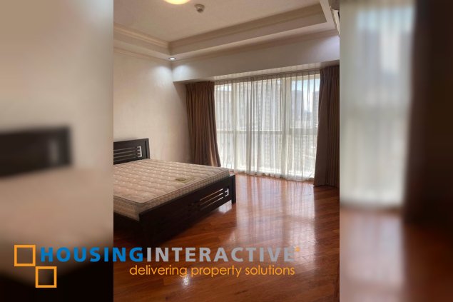 fully furnished 4br unit with parking for lease in forbes tower