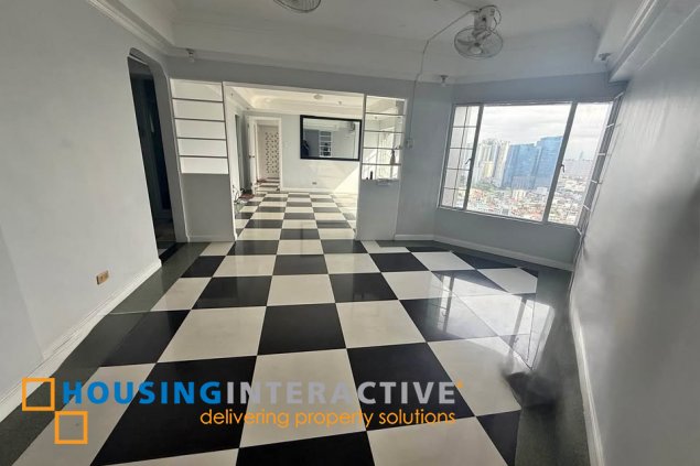 penthouse top floor unit for rush sale