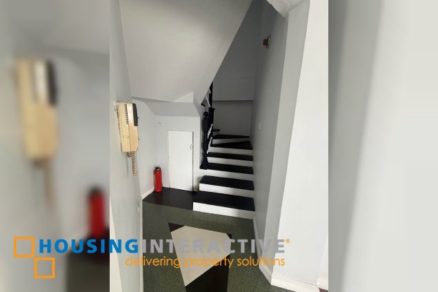 penthouse top floor unit for rush sale