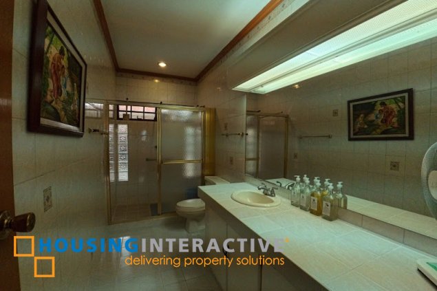 for sale 4br house and lot with garden in loyola grand villas