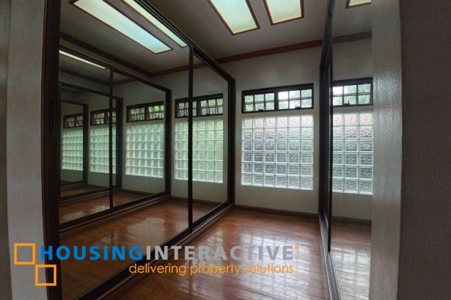 for sale 4br house and lot with garden in loyola grand villas