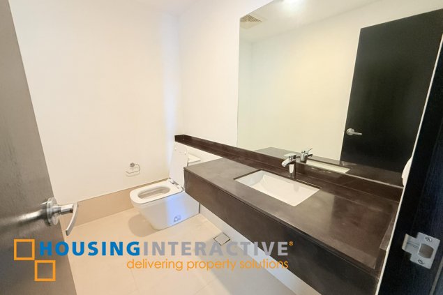 brand new 2br unit in west gallery place for sale