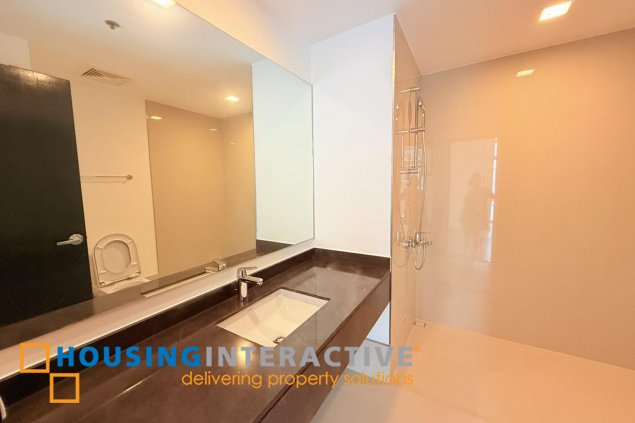 brand new 2br unit in west gallery place for sale
