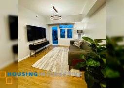 fully renovated 1br unit for rent in meranti tower, two serendra