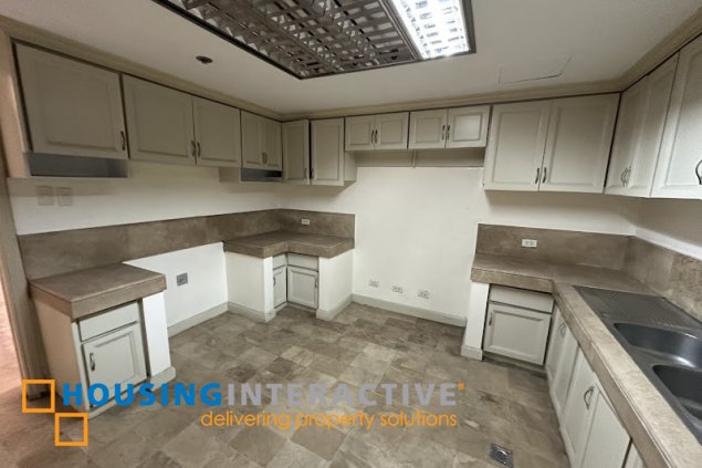 3 bedroom unit in the alexandra condominium, pasig city for sale