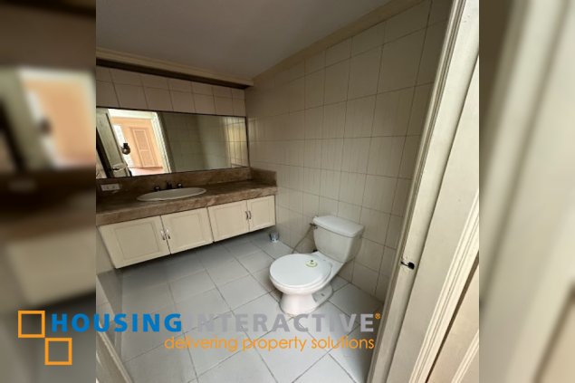 3 bedroom unit in the alexandra condominium, pasig city for sale