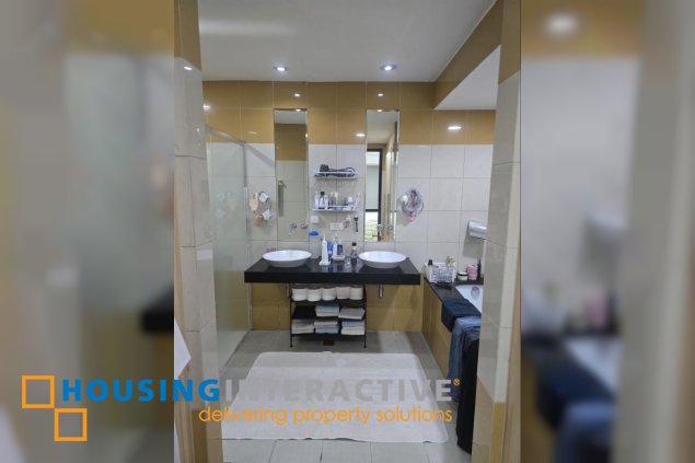 3br condo unit for sale in one mckinley place