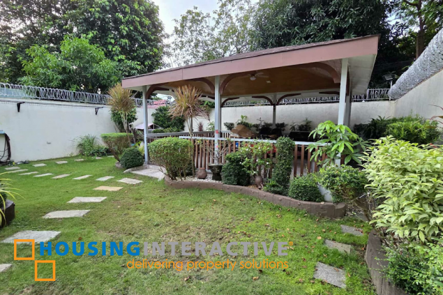 fully furnished 2 storey house for sale in bf resort village