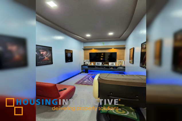 fully furnished 2 storey house for sale in bf resort village