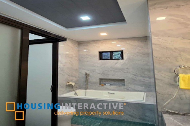 fully furnished 2 storey house for sale in bf resort village