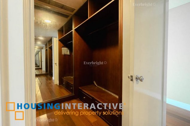bare 3br unit with parking for sale in one roxas triangle