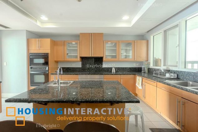 bare 3br unit with parking for sale in one roxas triangle