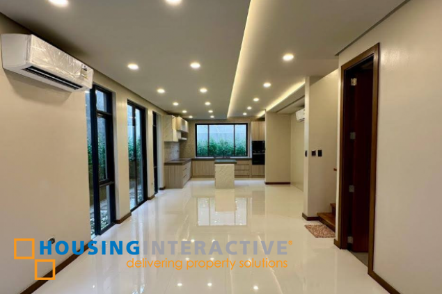 5br brand new house for sale in bf homes