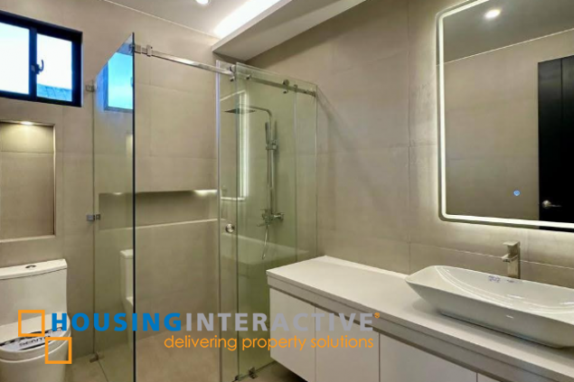 for sale 5br brand new house with home lift in bf homes