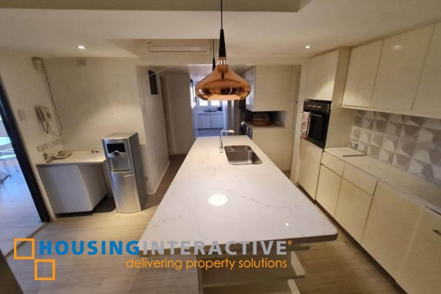 bargain sale: twin towers condominium, apartment ridge, makati city