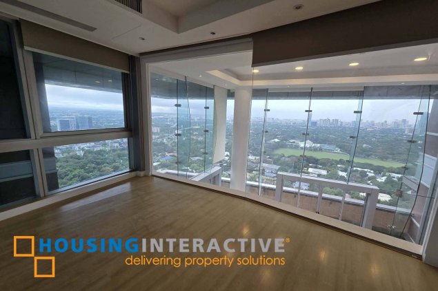 semmi-furnished penthouse unit for lease in regent parkway