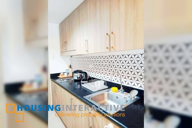 1br unit with balcony for sale in shore residences