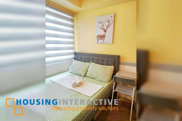 1br unit with balcony for sale in shore residences