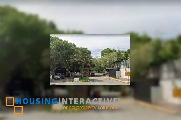 for rent: 2br house in embassy home, forbes park