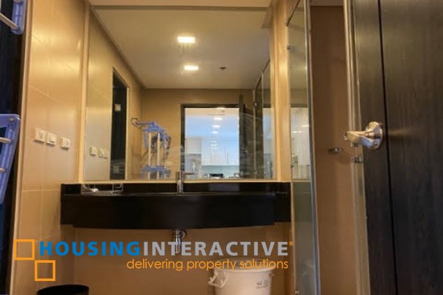 for lease 1br condo in one serendra west tower