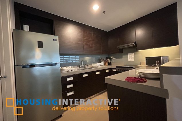 for lease 2br unit in edades tower