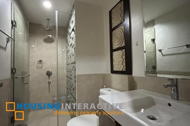 for lease 2br unit in edades tower