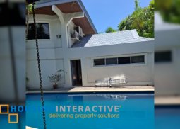 3 br house for lease with pool in dasmariñas village