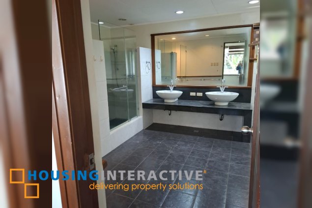 3 br house for lease with pool in dasmariñas village