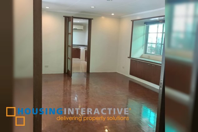 3 br house for lease with pool in dasmariñas village