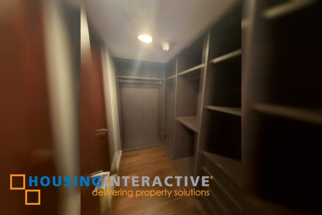 fully furnished 2br unit with parking for lease in grand hyatt residences