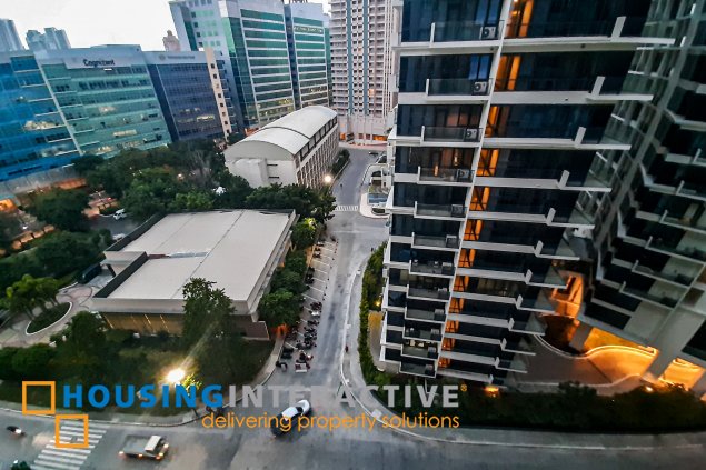 studio condo unit at stamford executive residences for sale