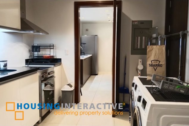 for lease 3br unit in the suites