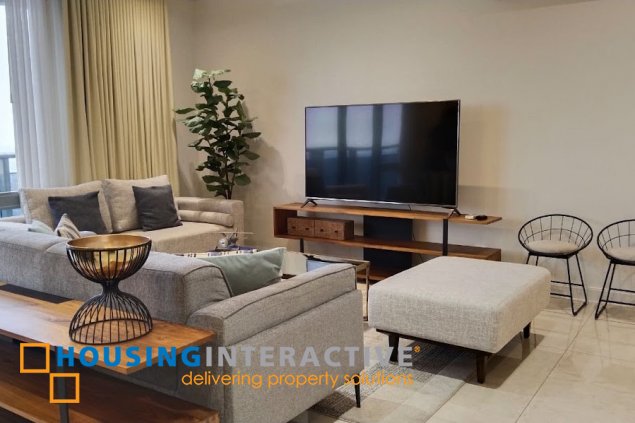 for lease 3br unit in the suites