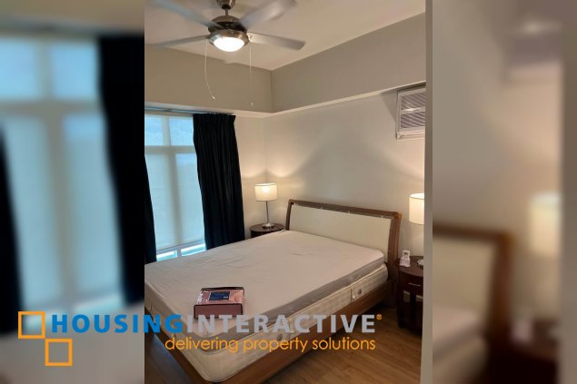 new renovated unit at two serendra red oak for lease