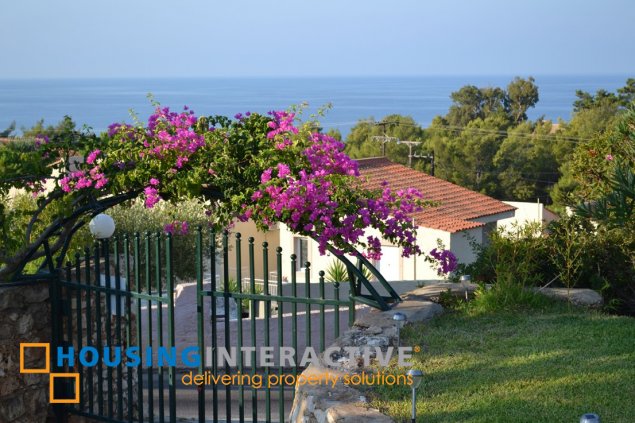 6br old house for sale in san lorenzo village