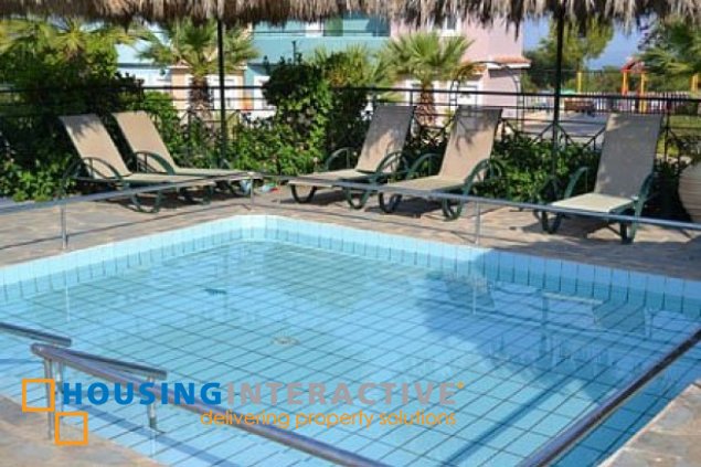 6br old house for sale in san lorenzo village