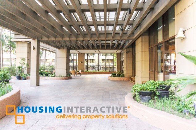 3br unit with den for sale in the shang grand tower