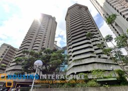 3br unit with parking slots for sale in makati