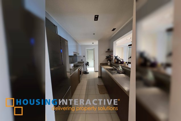 new in the market: fully renovated 2br + den at joya tower, rockwell makati